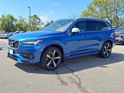 2019 Volvo XC90 T6 R-Design