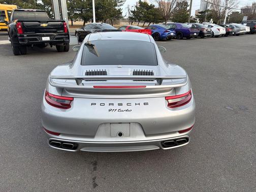 2018 Porsche 911 Turbo