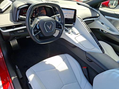 Red Mist Metallic Tintcoat 2022 Chevrolet Corvette Stingray w/2LT