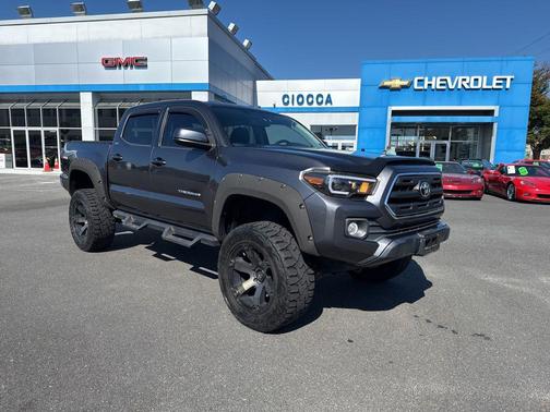 2017 Toyota Tacoma SR5