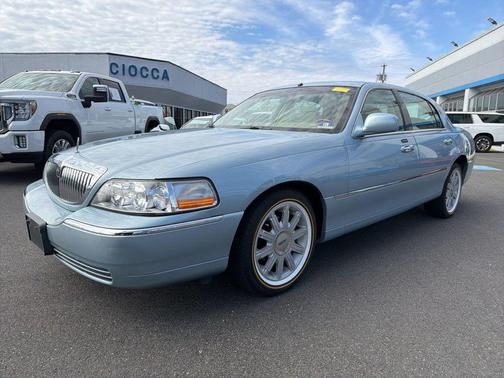 2009 Lincoln Town Car Signature