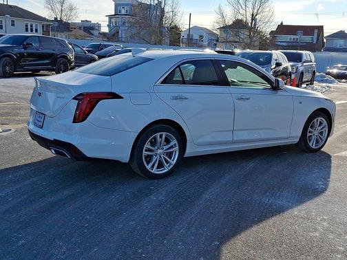 2023 Cadillac CT4 Luxury