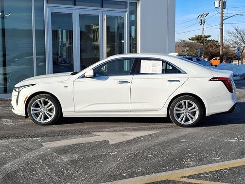 2023 Cadillac CT4 Luxury