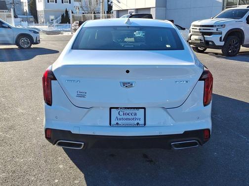 2023 Cadillac CT4 Luxury