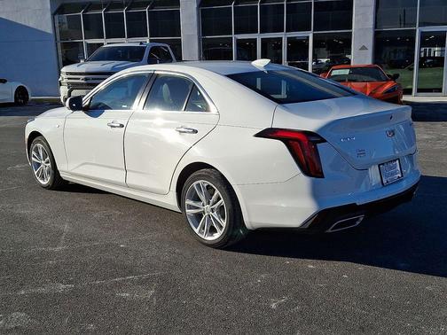 2023 Cadillac CT4 Luxury