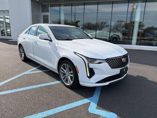 2023 Cadillac CT4 Luxury