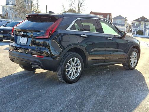 2021 Cadillac XT4 Luxury