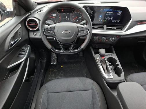 2025 Chevrolet Trax FWD 1RS