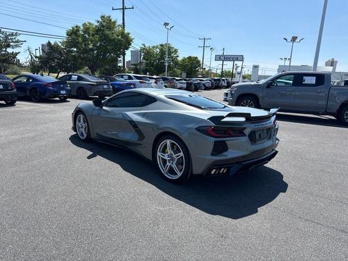 Gray Metallic 2022 Chevrolet Corvette Stingray w/2LT