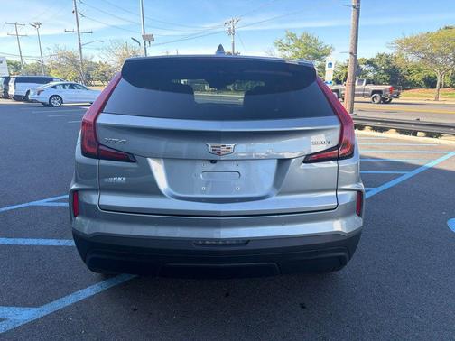 Argent Silver Metallic 2024 Cadillac XT4 Luxury