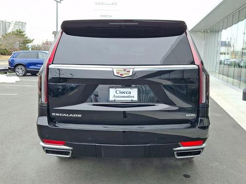 2023 Cadillac Escalade ESV Luxury