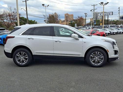 2022 Cadillac XT5 Premium Luxury