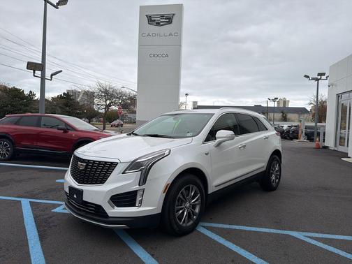 2022 Cadillac XT5 Premium Luxury