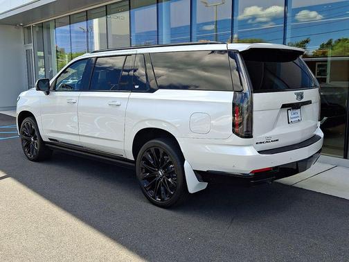 Crystal White Tricoat 2025 Cadillac Escalade ESV Sport Platinum