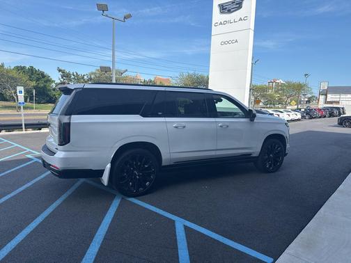 Crystal White Tricoat 2025 Cadillac Escalade ESV Sport Platinum