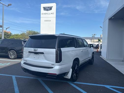 Crystal White Tricoat 2025 Cadillac Escalade ESV Sport Platinum