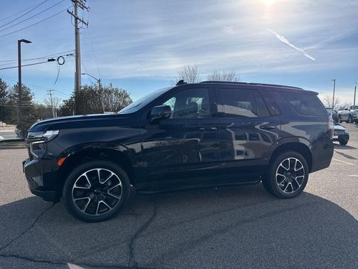 2022 Chevrolet Tahoe 4WD RST