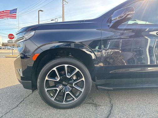 2022 Chevrolet Tahoe 4WD RST