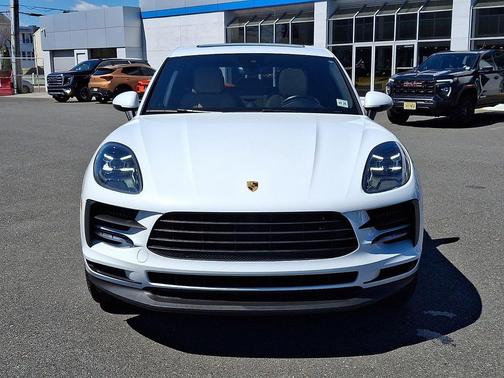 2021 Porsche Macan Macan