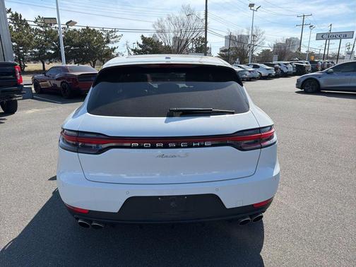 2021 Porsche Macan Macan S