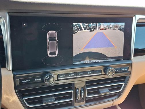 2021 Porsche Macan Macan