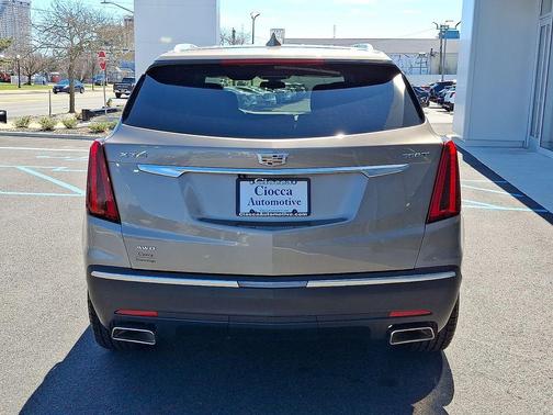 2023 Cadillac XT5 Luxury