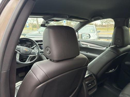 Latte Metallic 2023 Cadillac XT5 Luxury