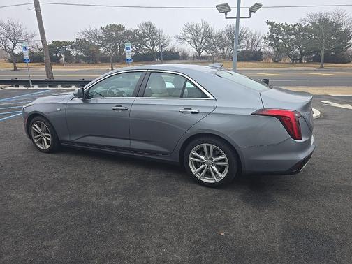 2021 Cadillac CT4 Luxury