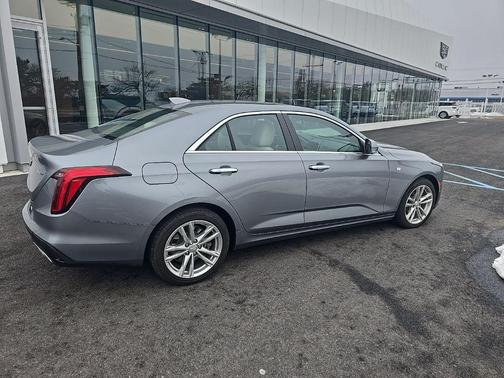 2021 Cadillac CT4 Luxury