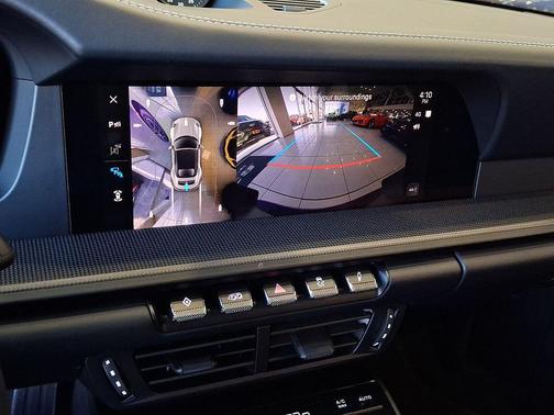 2025 Porsche 911 Carrera