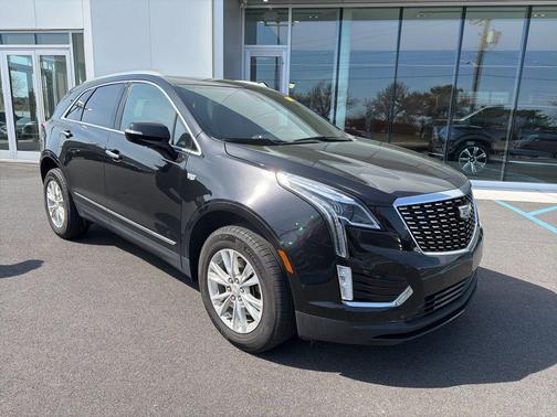 Stellar Black Metallic 2024 Cadillac XT5 Luxury