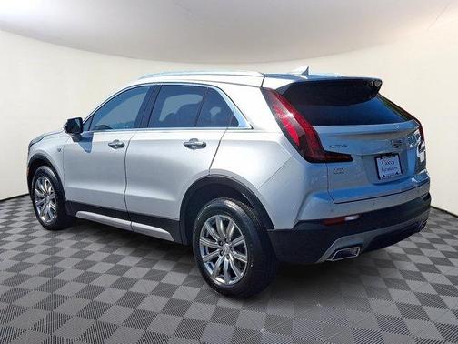 2022 Cadillac XT4 Premium Luxury