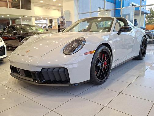 2026 Porsche 911 Targa 4 GTS
