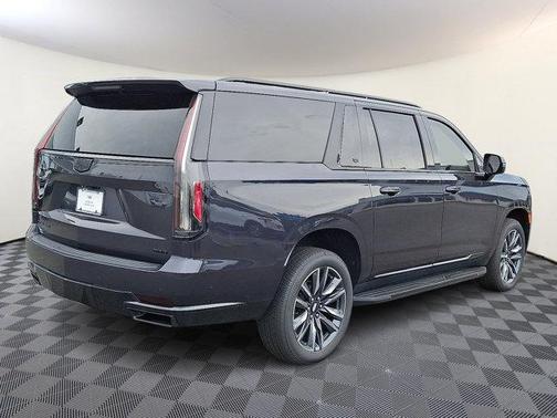 2022 Cadillac Escalade ESV Premium Luxury