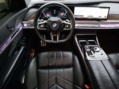 2023 BMW 760 i xDrive