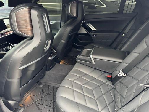 2023 BMW 760 i xDrive