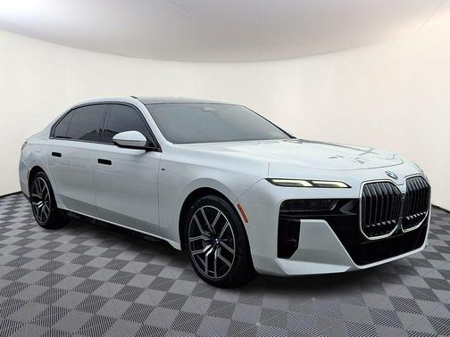 2023 BMW 760 i xDrive