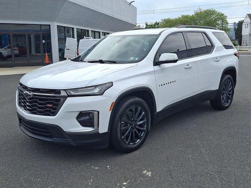 Summit White 2023 Chevrolet Traverse RS