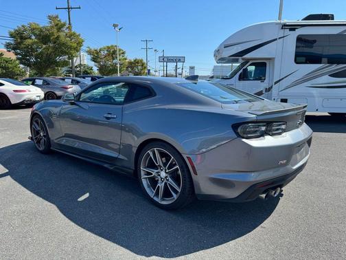 2021 Chevrolet Camaro RWD Coupe LT1