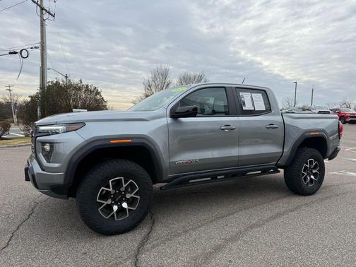 2023 GMC Canyon AT4X