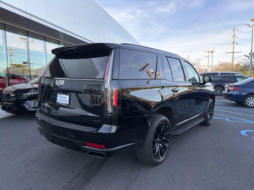 2024 Cadillac Escalade Sport