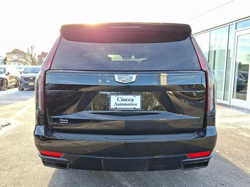 2024 Cadillac Escalade Sport