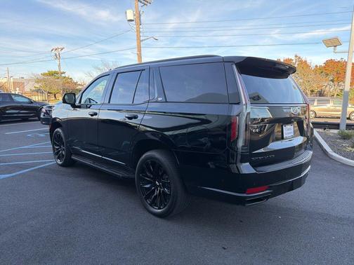 2024 Cadillac Escalade Sport