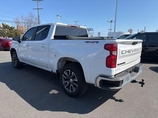 Summit White 2023 Chevrolet Silverado 1500 LT