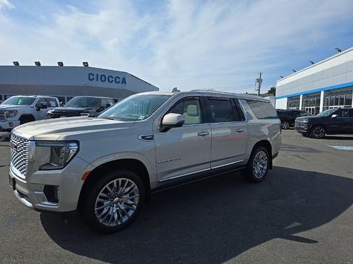2023 GMC Yukon XL Denali