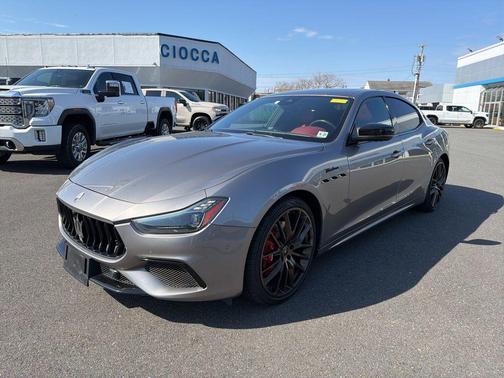 Grigio Metallic 2022 Maserati Ghibli Modena