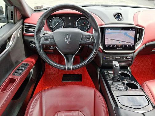 2022 Maserati Ghibli Modena