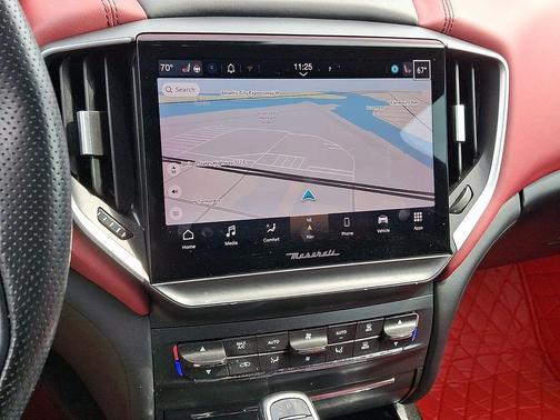 2022 Maserati Ghibli Modena