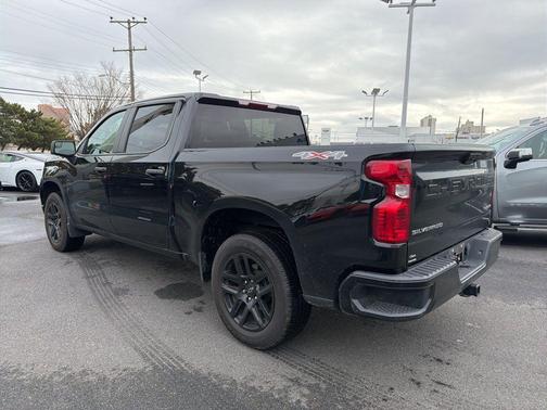 2022 Chevrolet Silverado 1500 Custom