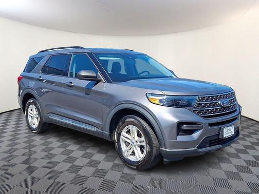 Carbonized Gray Metallic 2022 Ford Explorer XLT